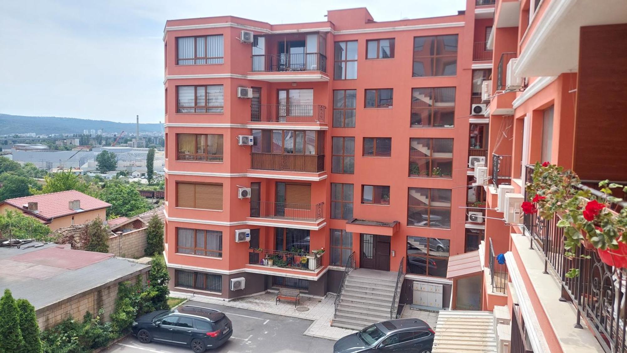 Krimski Apartment - Free Private Parking Варна Екстер'єр фото