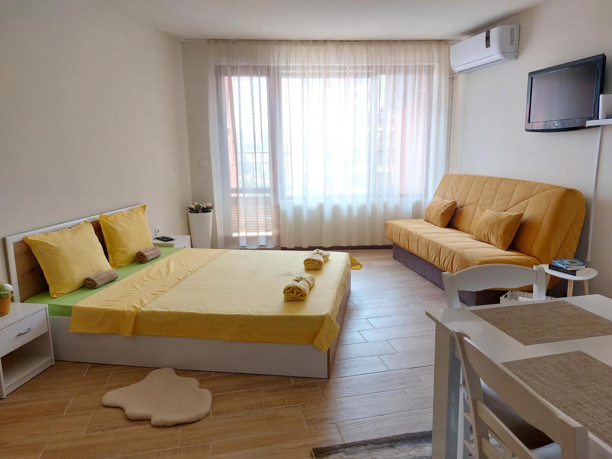Krimski Apartment - Free Private Parking Варна Екстер'єр фото